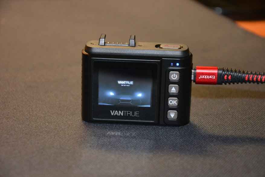 Tiny Vantrue N1 Pro dashcam مع وظائف لائقة جدًا 34