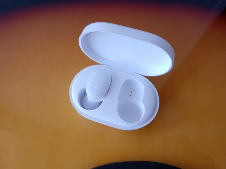 سماعات رأس لاسلكية مع Aliexpress: مراجعة سماعة Xiaomi Mi AirDots 9
