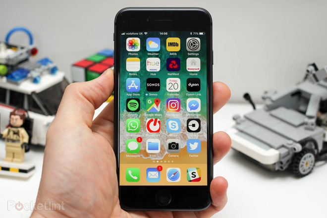 Apple مراجعة iPhone 8: يجب عدم إغفال جهاز iPhone المدمج 2