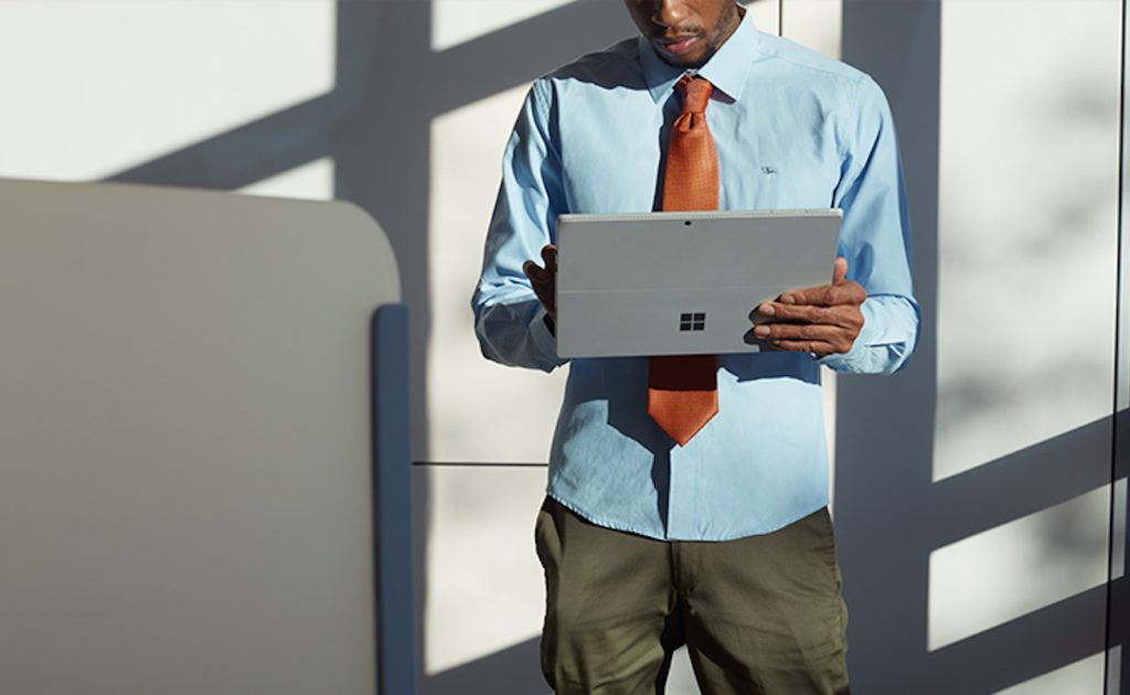 أفضل أجهزة الكمبيوتر المحمولة العاملة التي يمكنك شراؤها في 2019 - Microsoft Surface Pro 02