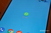 أيقونة تطبيق WhatsApp على الشاشة الرئيسية Pixel 3 XL