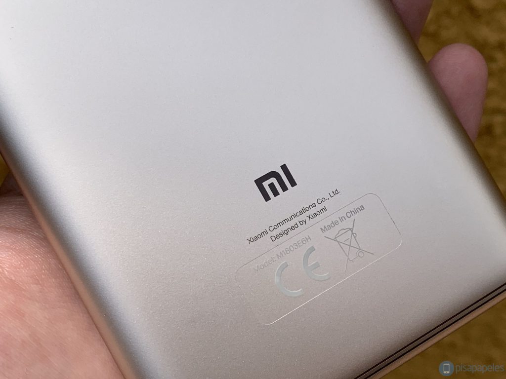 يظهر Xiaomi Mi 9 تمت تصفيته من خلال صورة 1