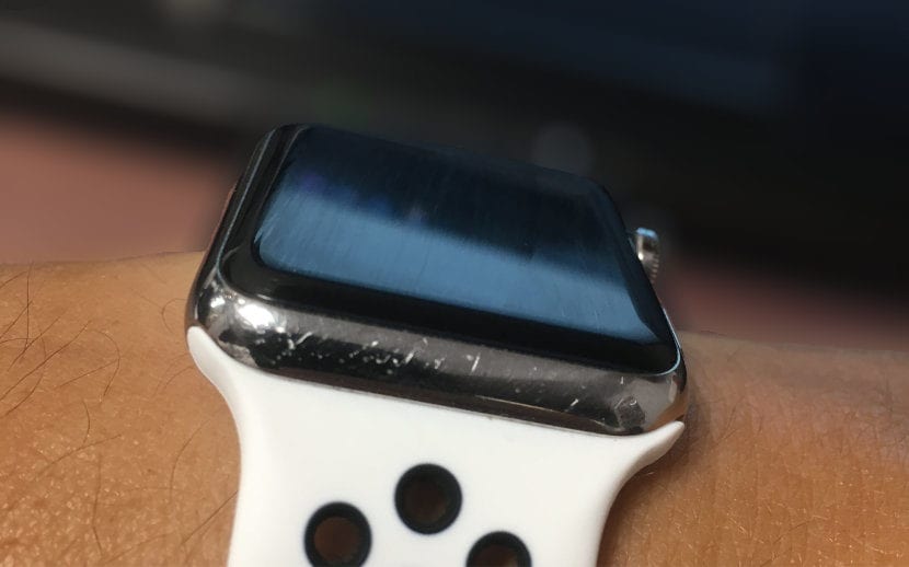 Apple Watch  مبطن