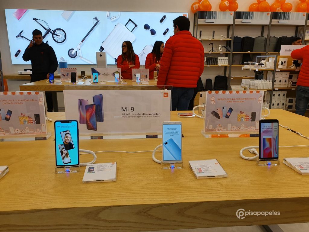 بمساعدة أكثر من ألف شخص ، تم افتتاح متجر Xiaomi Mi Store الثاني في تشيلي 3