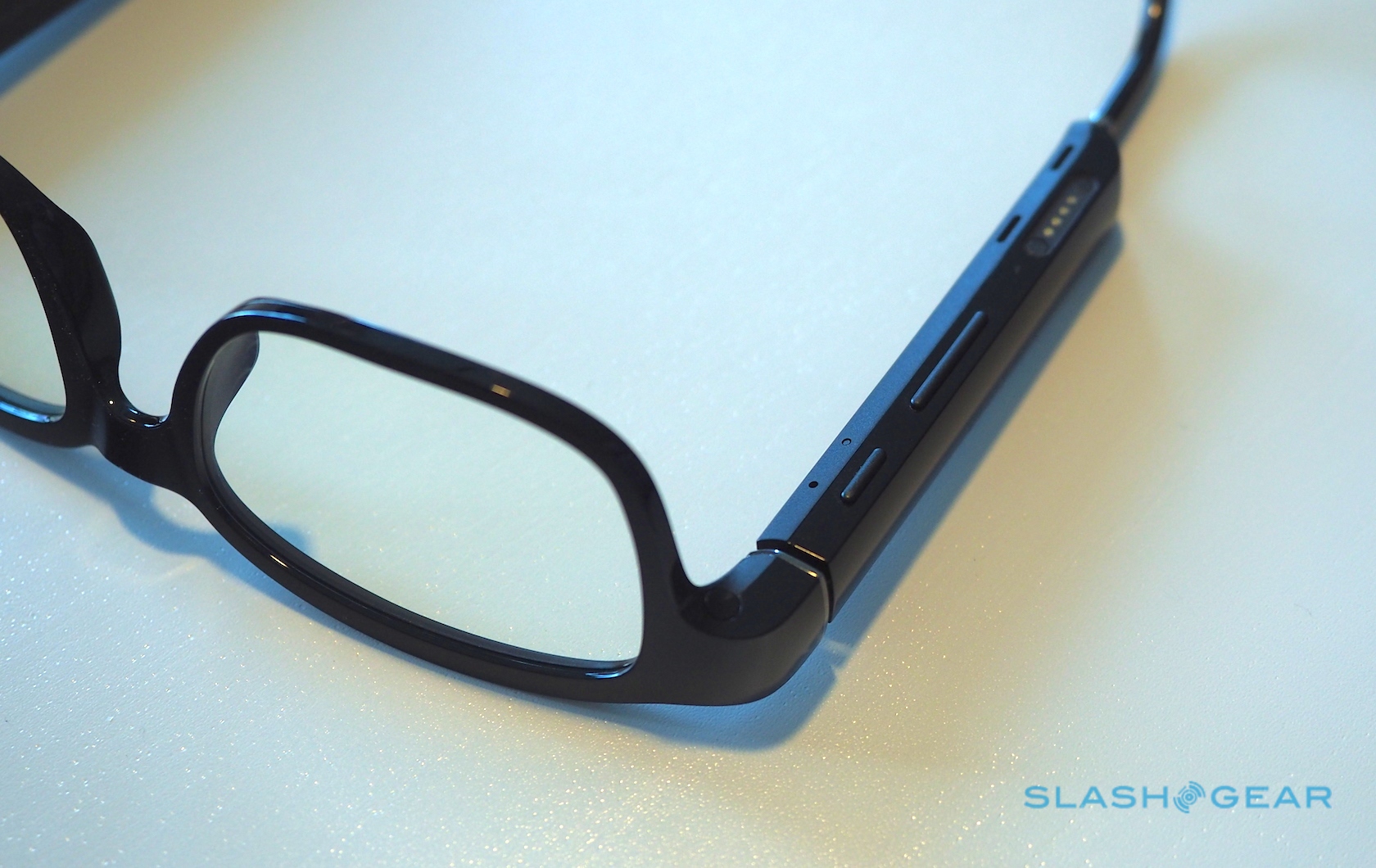 Amazon التدريب العملي على إطارات Echo Frames: نظارات Alexa الذكية فقط 1