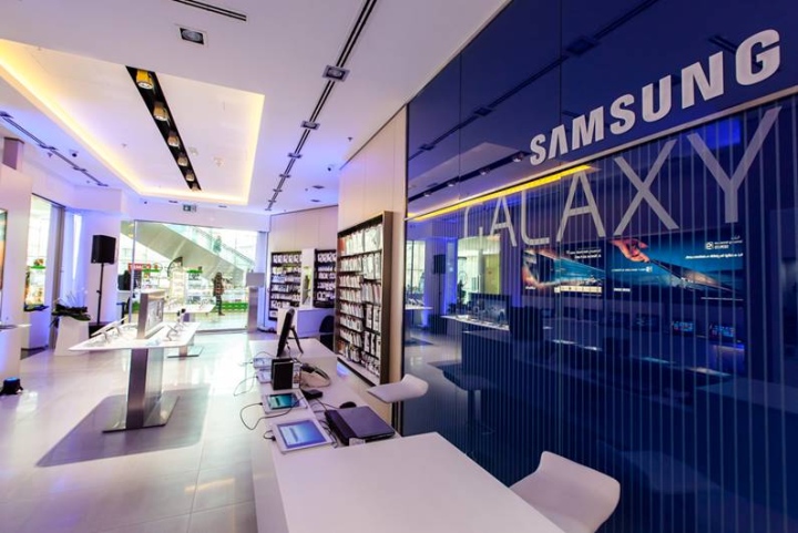 السلسلة Galaxy سيصل Samsung S10 بشحن لاسلكي بسرعة 15 وات 1