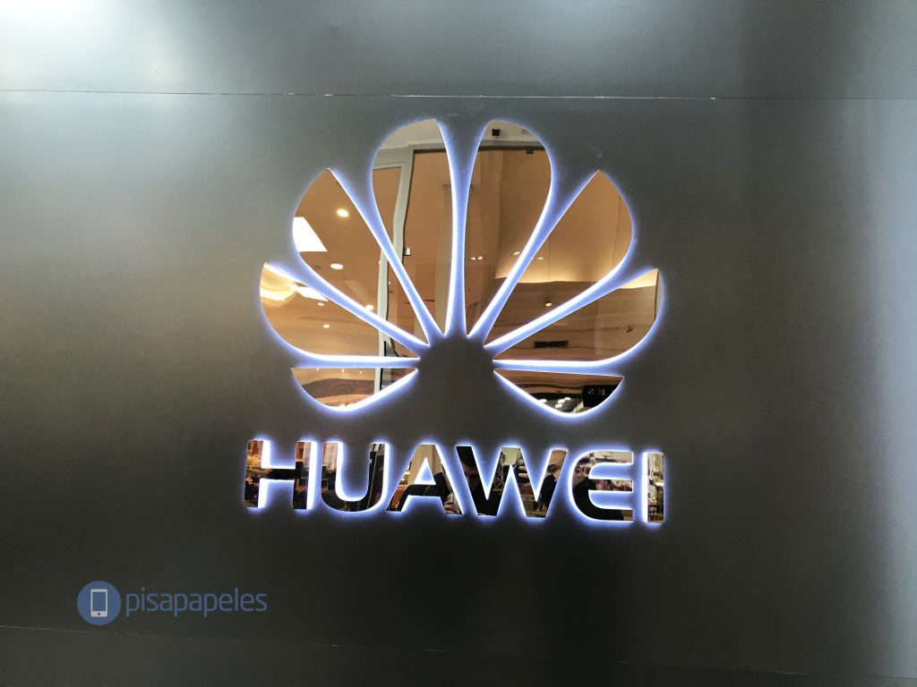 تنشر Huawei القائمة الرسمية المكونة من 17 جهاز كمبيوتر يتم تحديثها إلى Android 10 1
