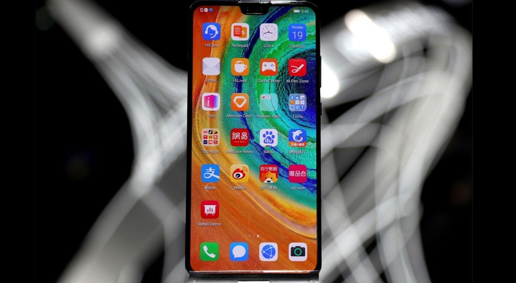 قدمت Huawei هاتفها الجديد الراقي بدون أندرويد 1