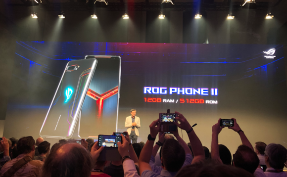 يصل هاتف Asus RoG Phone 2 المضحك إلى أوروبا 1