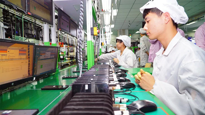 تقوم Xiaomi بجولة في أحد مصانع إنتاج Mi 9 الرائدة - تعرف على كيفية تصنيعها 4