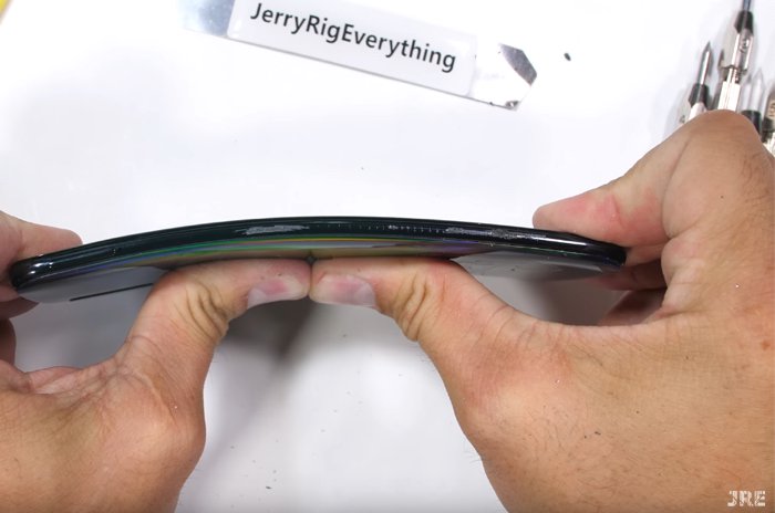 Samsung Galaxy A50 Diuji untuk Daya Tahan (Video) 3