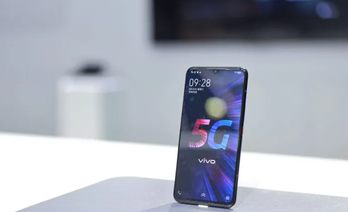 Vivo Ulasan Phablet iQOO Pro 5G: smartphone layar besar dengan ... 4