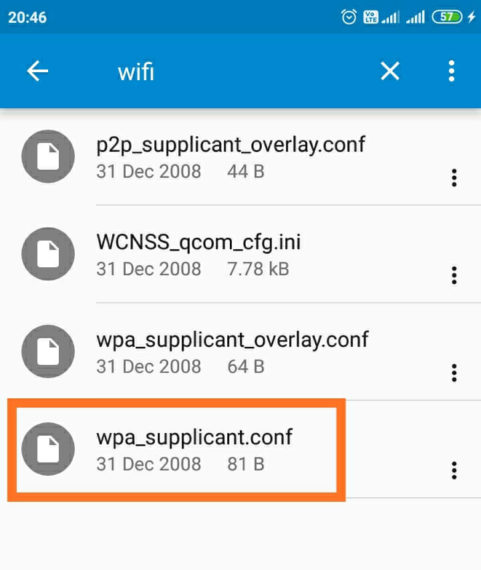buka file wpa_supplicant.conf menggunakan editor teks untuk menemukan kata sandi WiFi yang tersimpan
