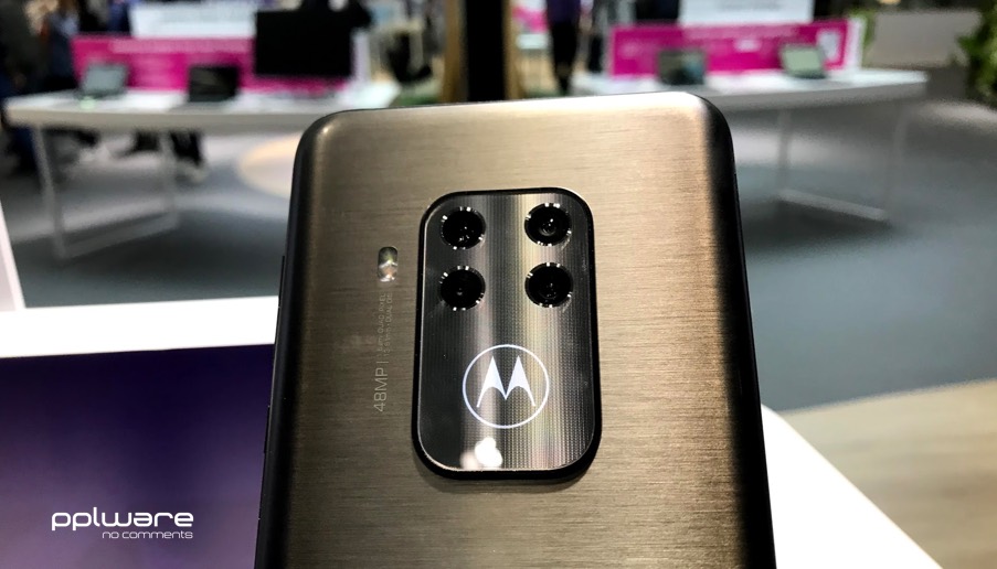 Motorola One Zoom: смартфон с четырьмя камерами 76