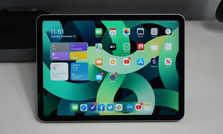 2020 iPad Air in green