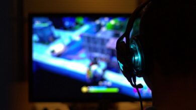 A player playing Fortnite
