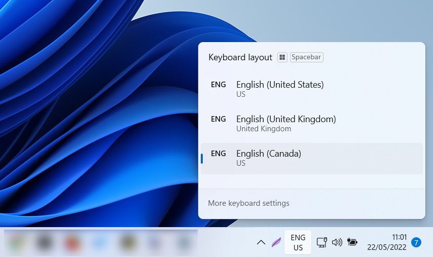 el selector de idioma en windows 11 con inglés canadiense seleccionado