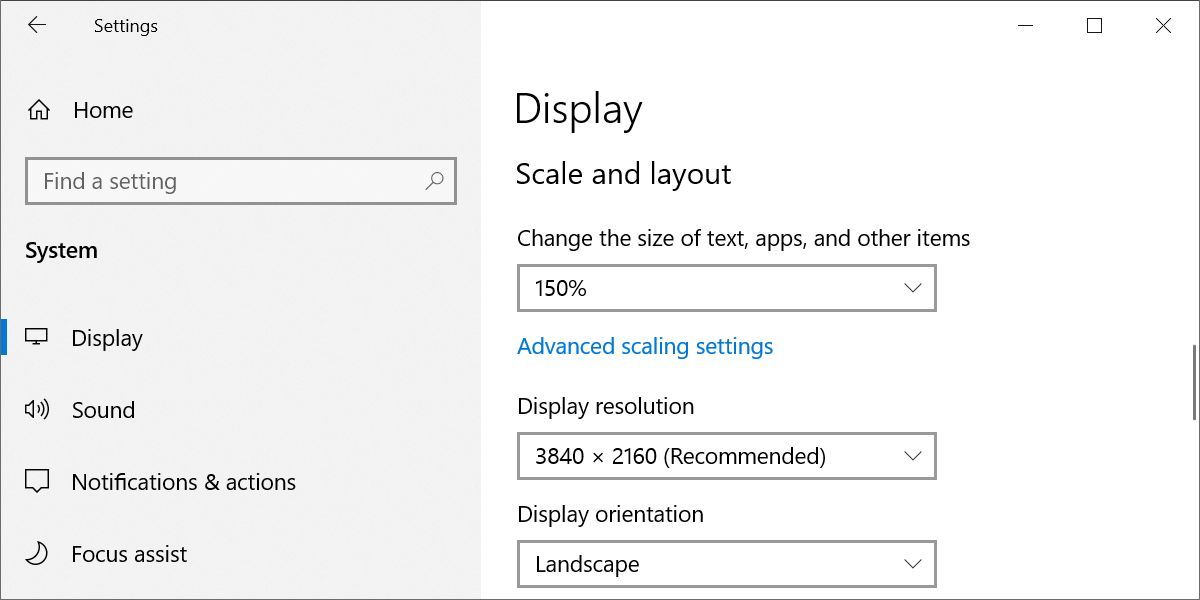 Muestra las opciones de escala y diseño en el Windows 10 Aplicación de configuración.