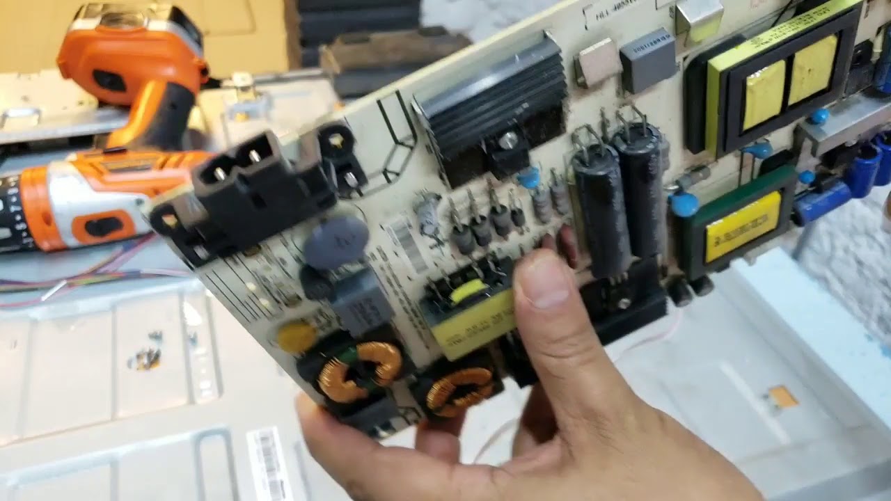 Reparación de pantalla Hisense con falla de imagen oscura: 5 soluciones efectivas